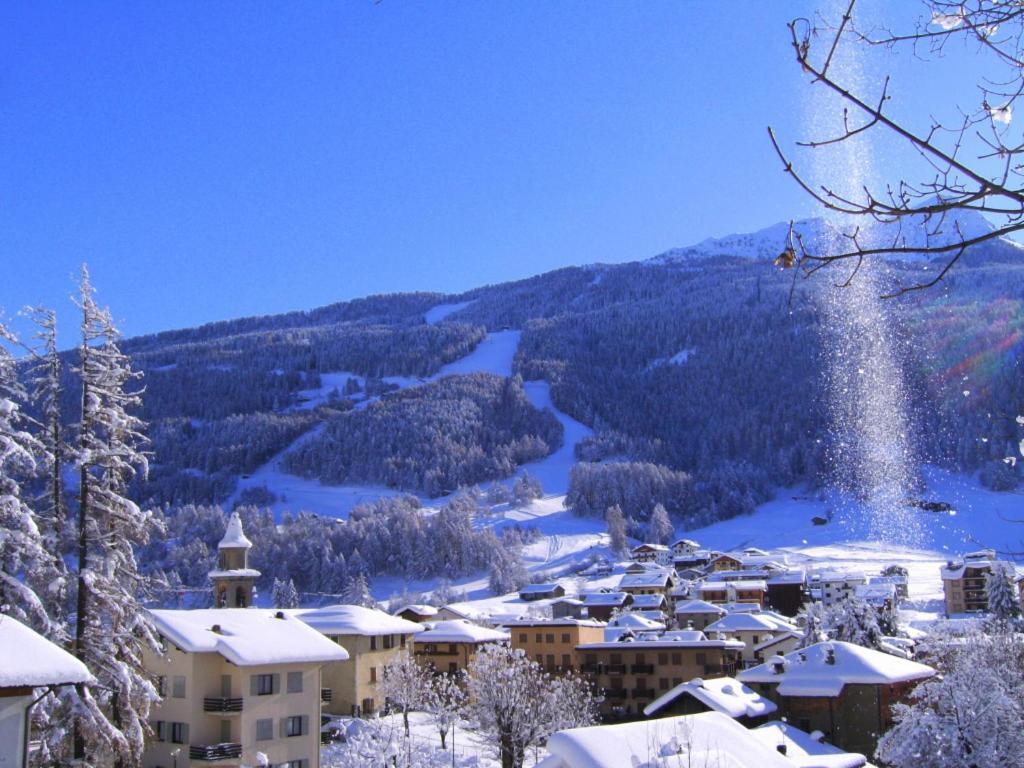 Hotel Torena Aprica Exterior photo